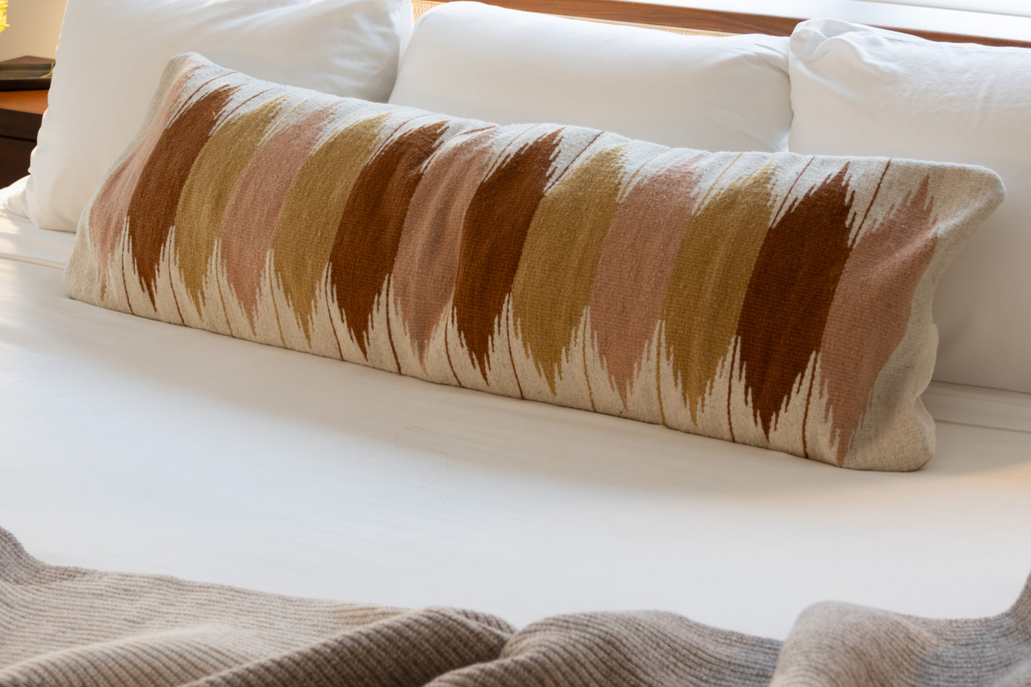 ENERGIA GEOMETRICA LUMBAR PILLOW